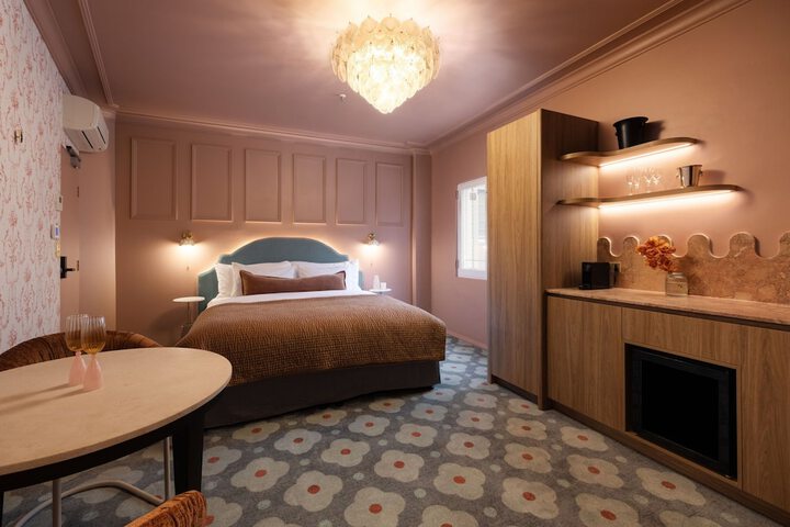 Room 15 of 125