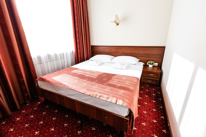 Room 22 of 102