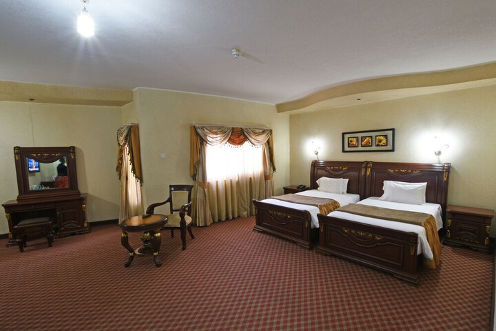 Room 22 of 66