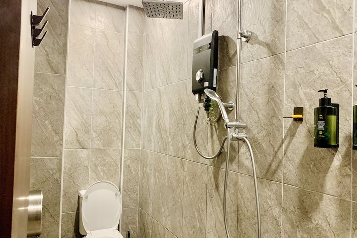 Room 100 of 121