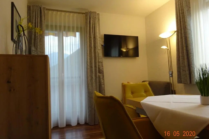 Room 2 of 13