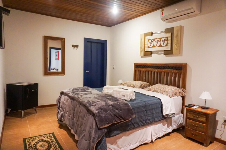 Room 25 of 81