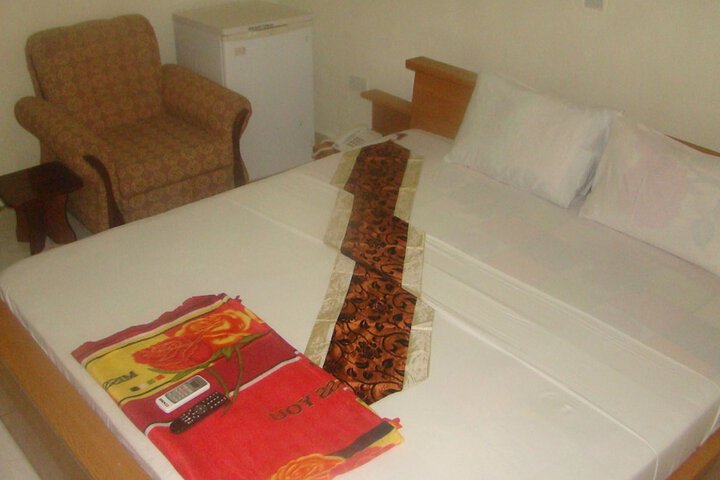 Room 12 of 29