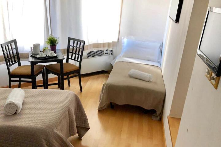 Room 9 of 36
