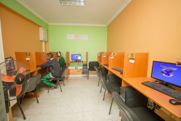 Business Center 33 of 40