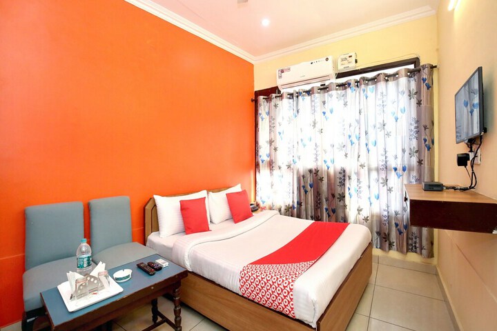 Room 15 of 22