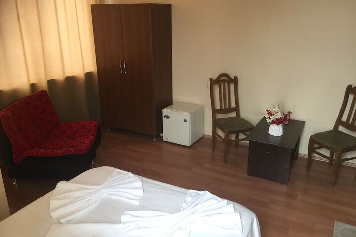 Room 10 of 23