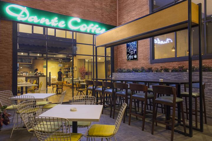 Dining Photos