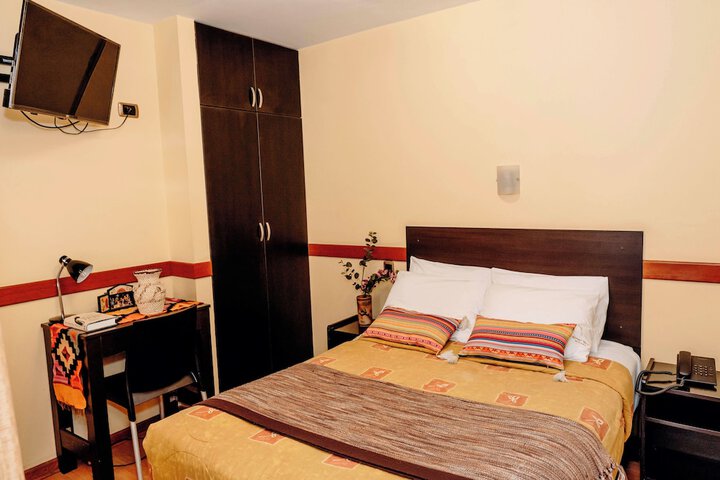 Room 27 of 65