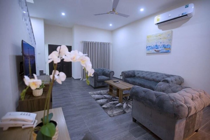 Room 15 of 18