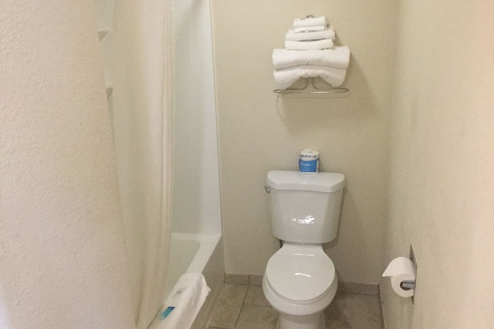 Room 25 of 47