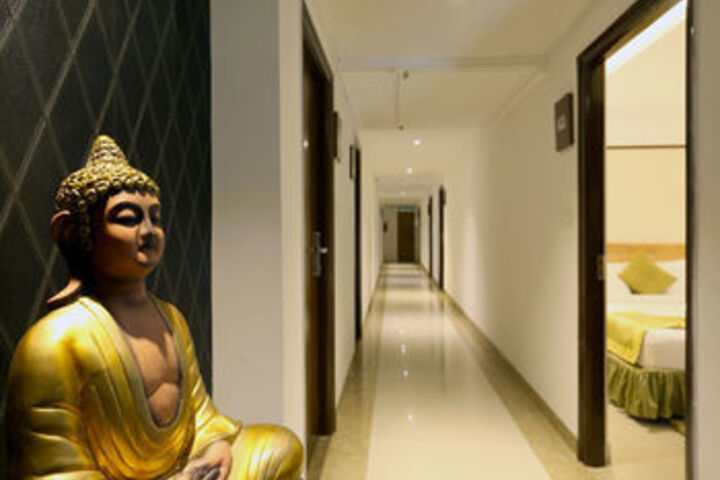 Ballroom/Hall 17 of 31