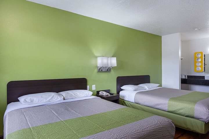Room 7 of 22