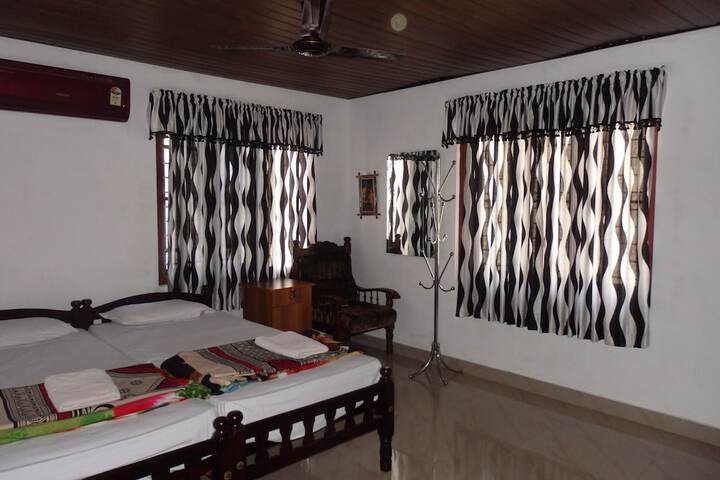 Room 20 of 102