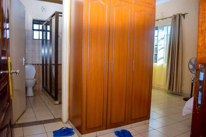 Room 5 of 36