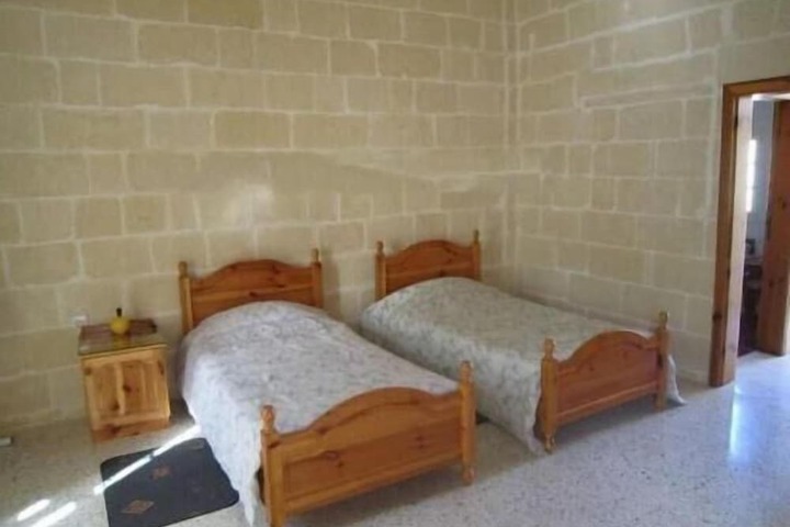 Cauchi corner house with roof top pool in Gharb