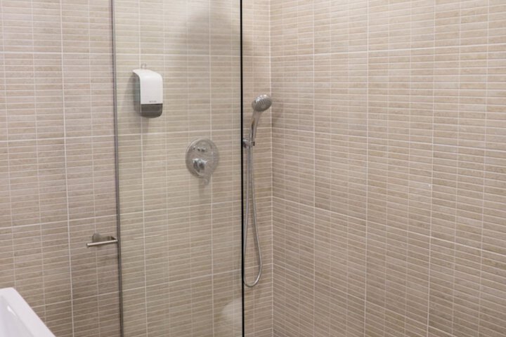 Room 32 of 47