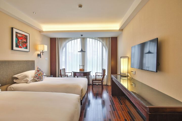 Room 15 of 44