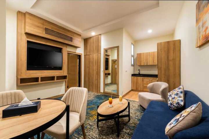 Room 17 of 38