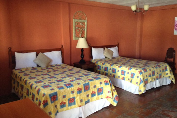 Room 2 of 20