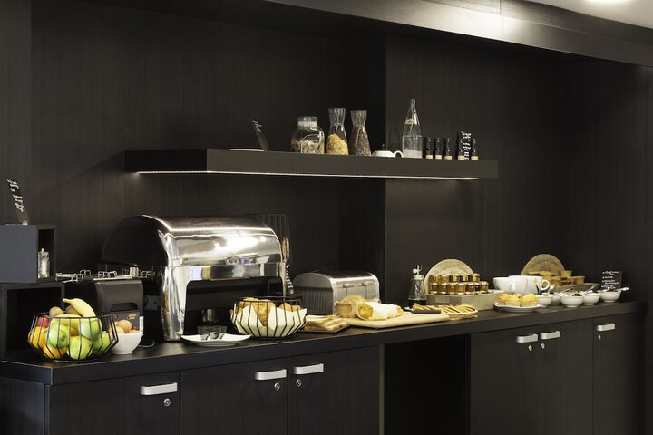 Breakfast/Coffee Service 46 of 63