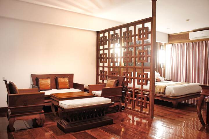 Room 15 of 48