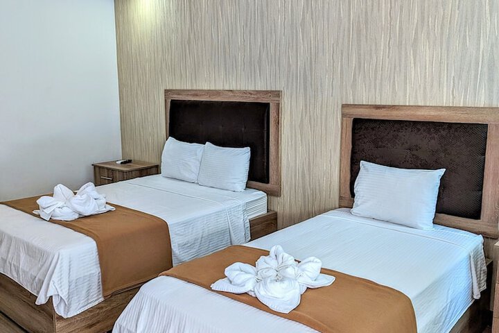 Room 33 of 63