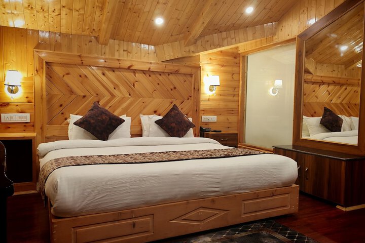 Room 20 of 29