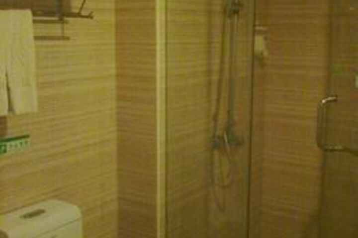 Room 14 of 47
