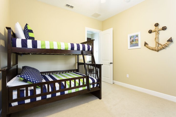 Room 6 of 29