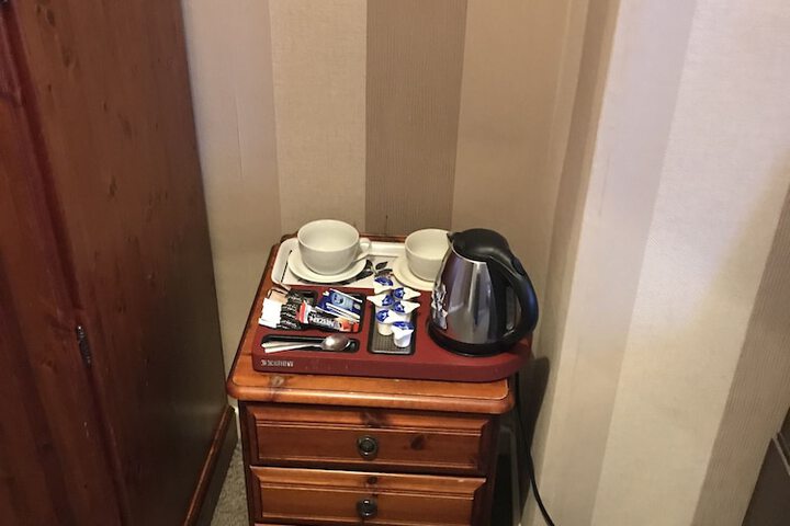 Room 5 of 37