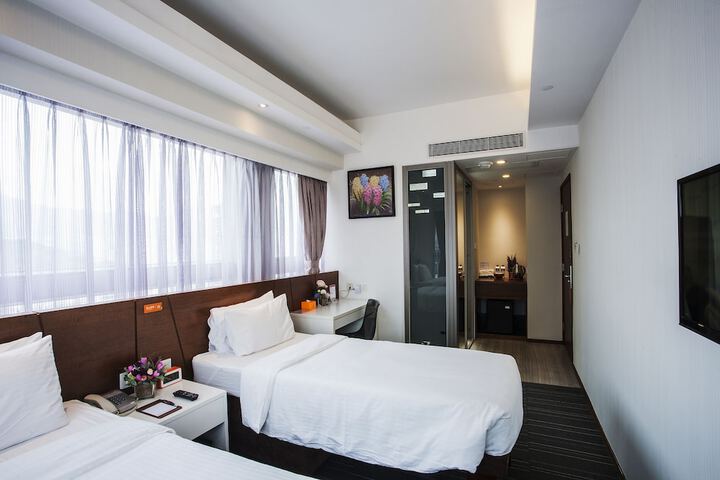 Room 10 of 58