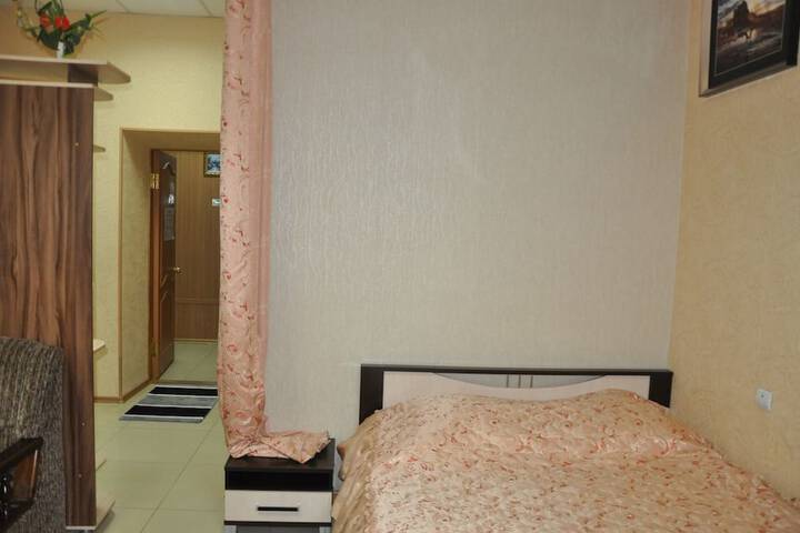 Room 6 of 33