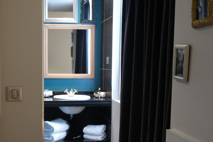 Room 45 of 64