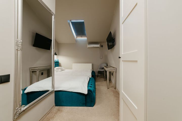 Room 30 of 112