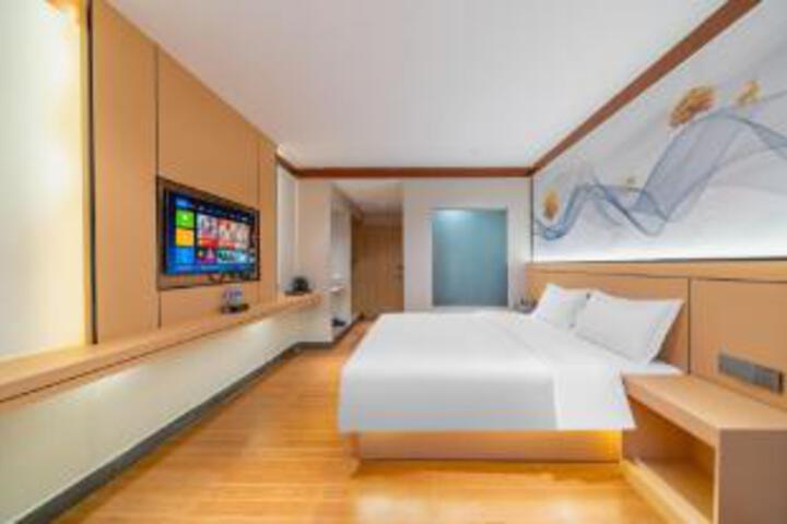 Room 6 of 7