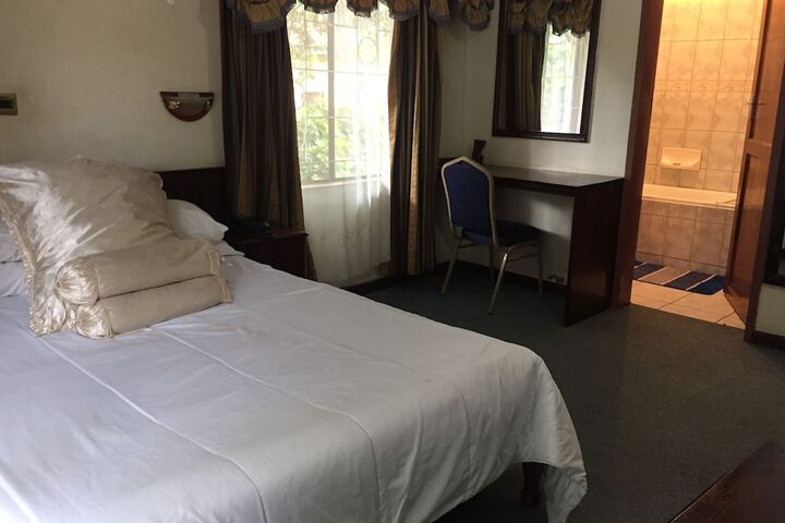 Room 3 of 15