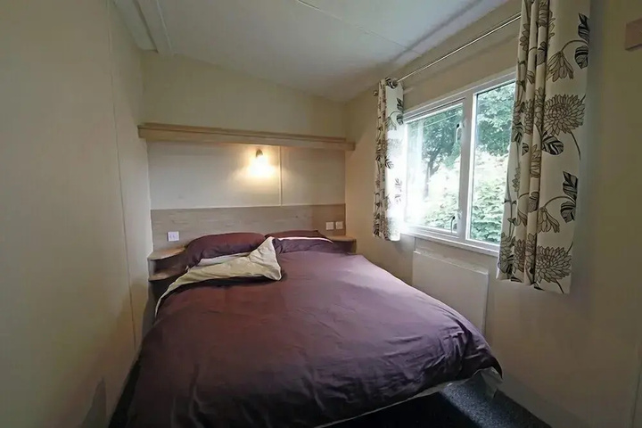 Room 3 of 3