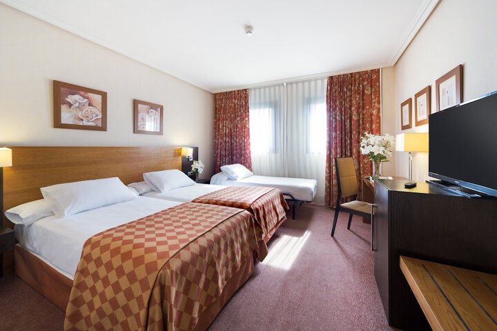 Room 14 of 78