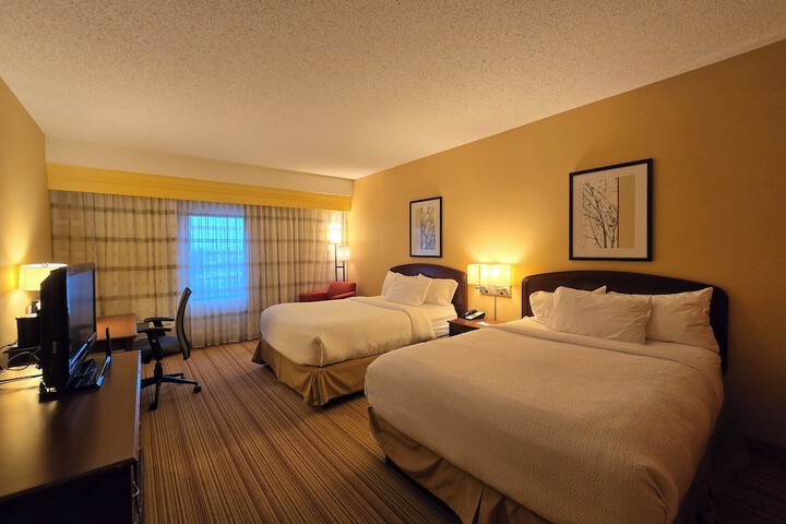 Room 28 of 135