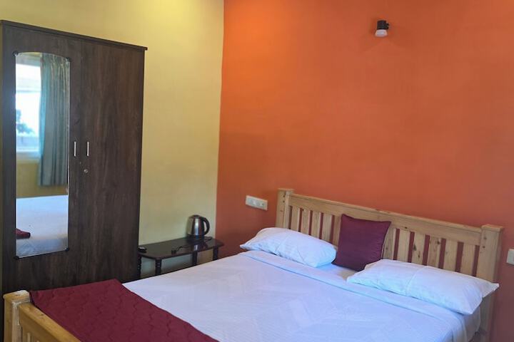 Room 12 of 29