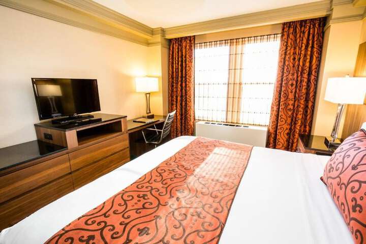Standard | King Bed (5 of 18)
