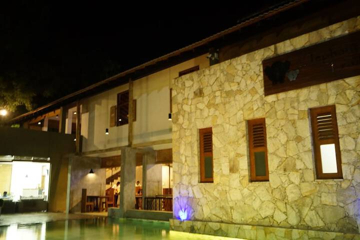 Hotel 2 of 63