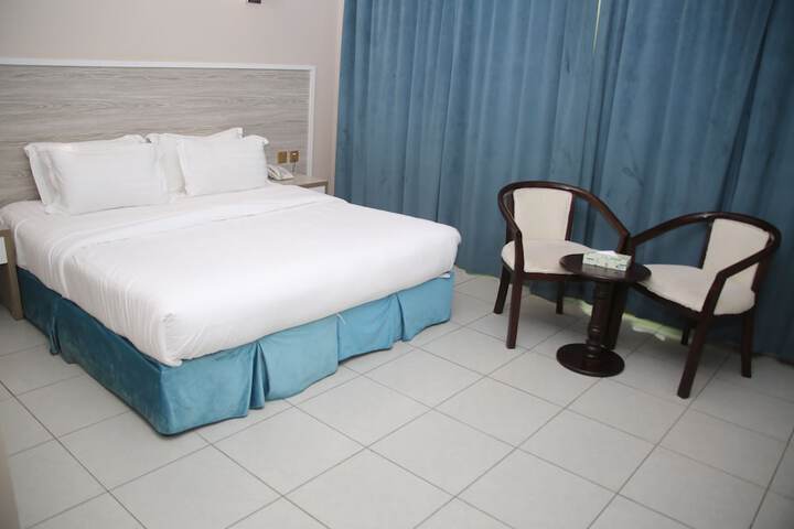 Room 13 of 24
