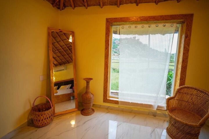 Room 2 of 9