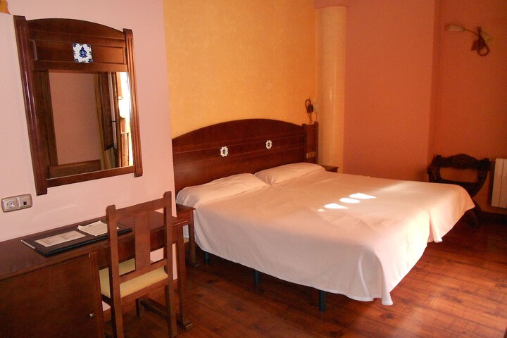 Room 4 of 31