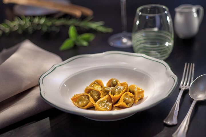 Dining 60 of 76