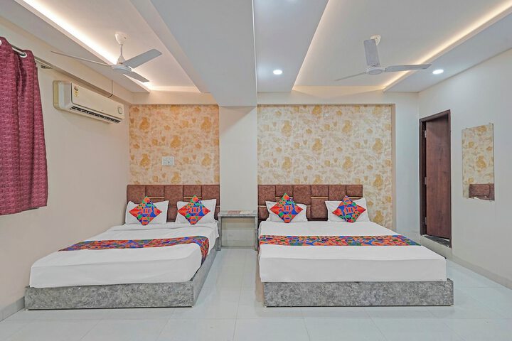 Room 11 of 20