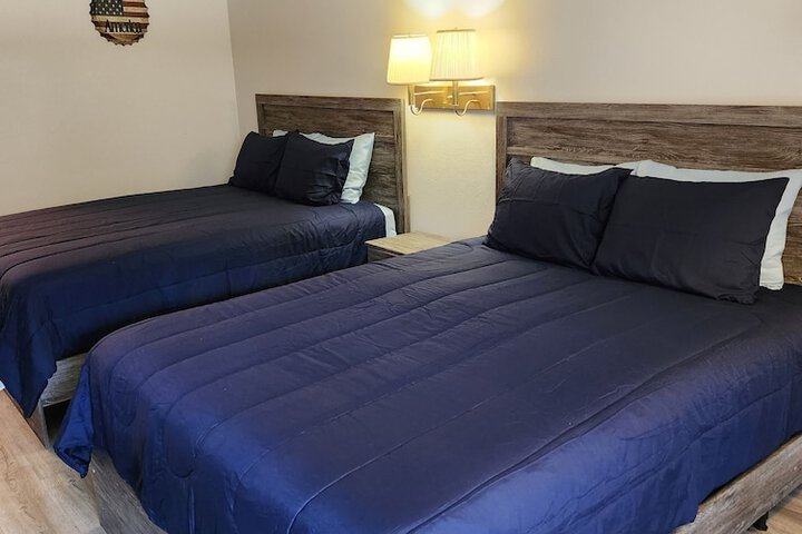 Room 12 of 38