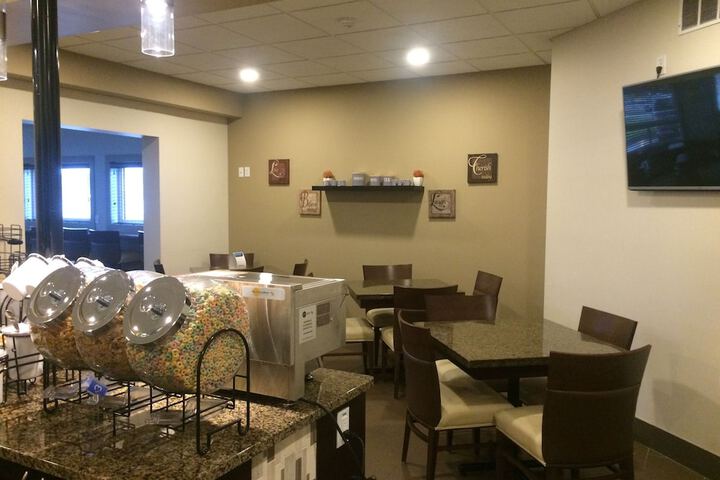 Breakfast/Coffee Service 38 of 56